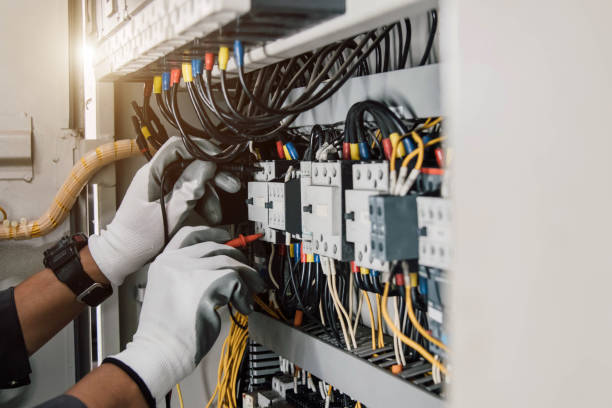 Best Licensed Electrician  in Gra Forks, ND